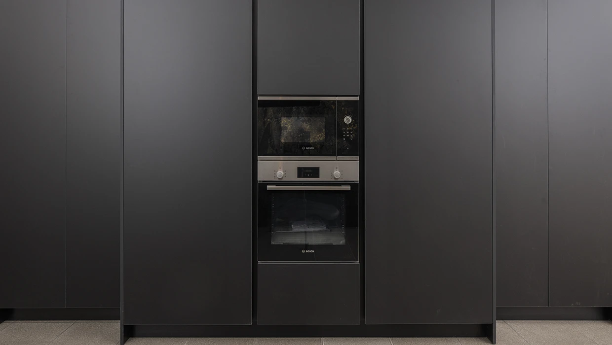 Black minimal kitchen